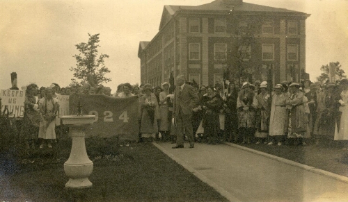 10th anniversary of the dedication of the sun dial from the class of 1924, 1934