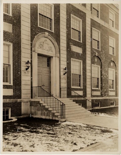Levermore Hall, eastern entrance