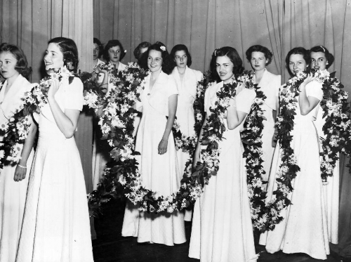 Adelphi College Mayday Festival, Daisy Chain, May 1946