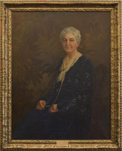 Portrait of Dean Anna Harvey